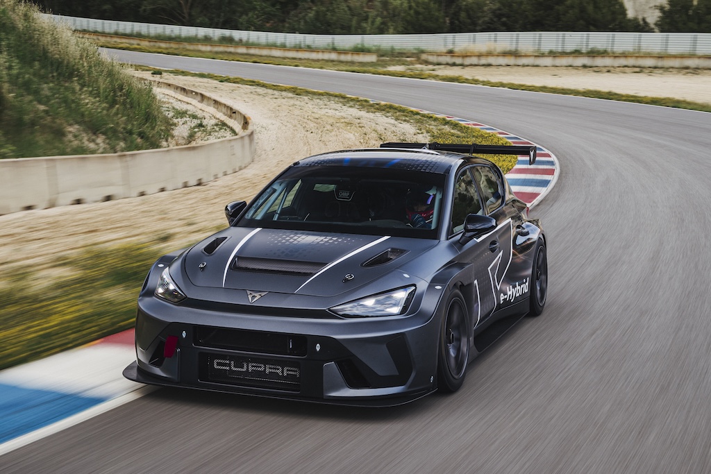 CUPRA fortsætter Formel E-satsningen og udvikler morgendagens performancebiler.
(Foto: SEAT & CUPRA Danmark)